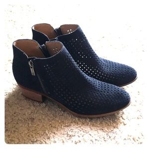 Navy blue ankle booties